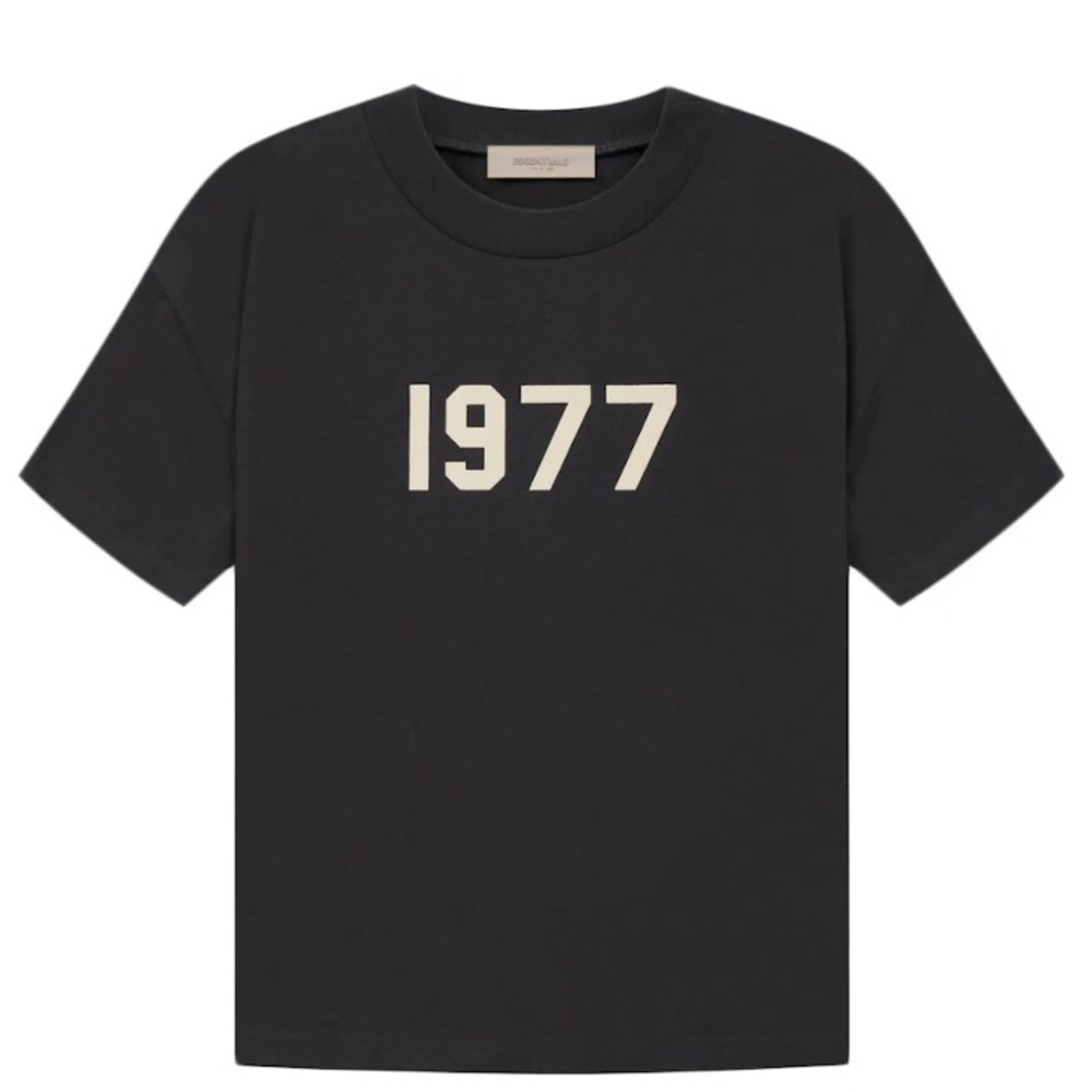 Fear of God essentials t-shirt size XL Iron color